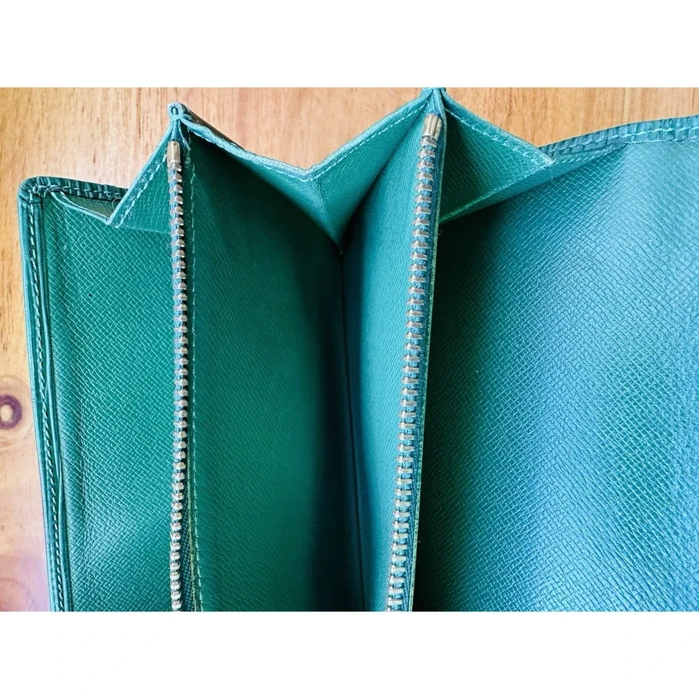 LOUIS VUITTON‎ Long Wallet Epi Porneo Green Women's Inner Zipper Pre-owned
